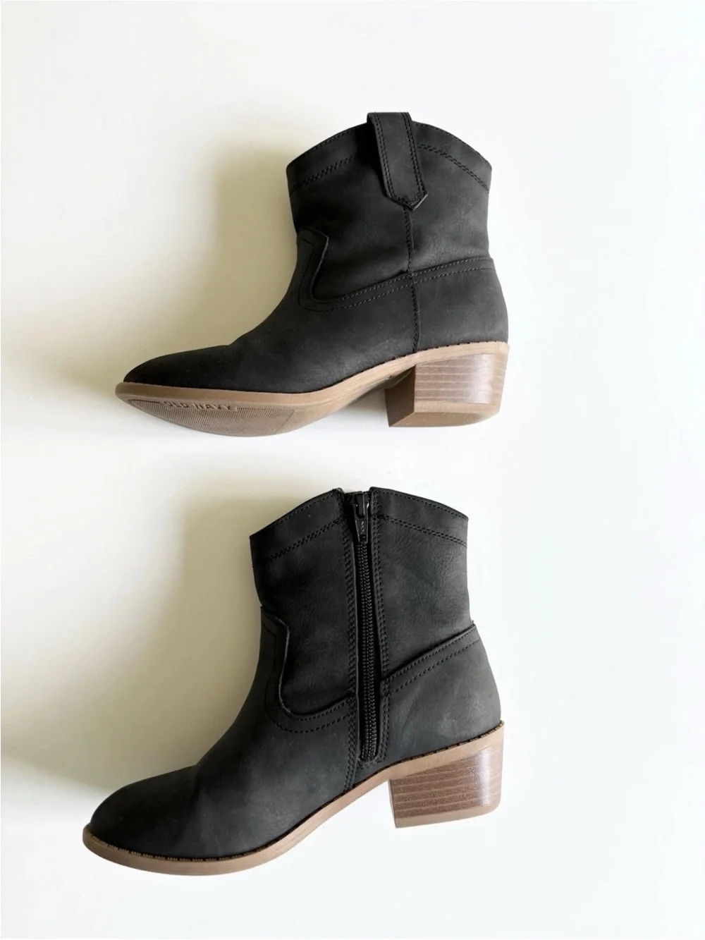 Old Navy Black Ankle Booties with Low Stacked Heel 1Y Western Girls